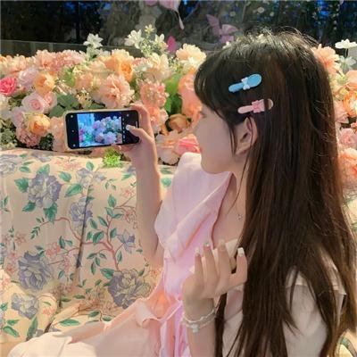 神秘裸女